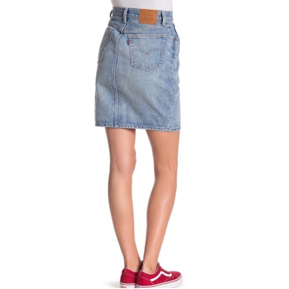 🌿🦋 Levi’s Jean Mom Skirt - Picture 4 of 9
